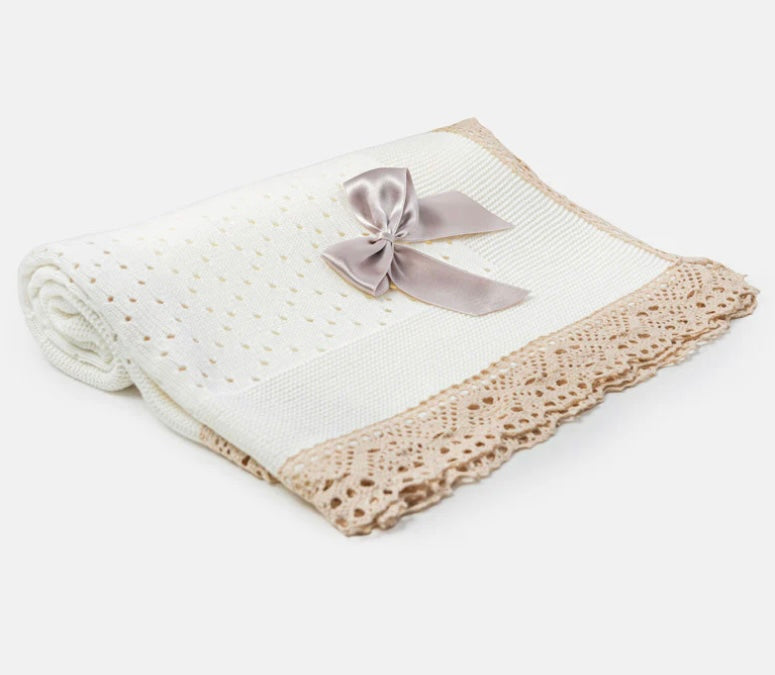 Beautiful Ivory & Beige Spanish Baby Blanket With Bow - 120x120cm