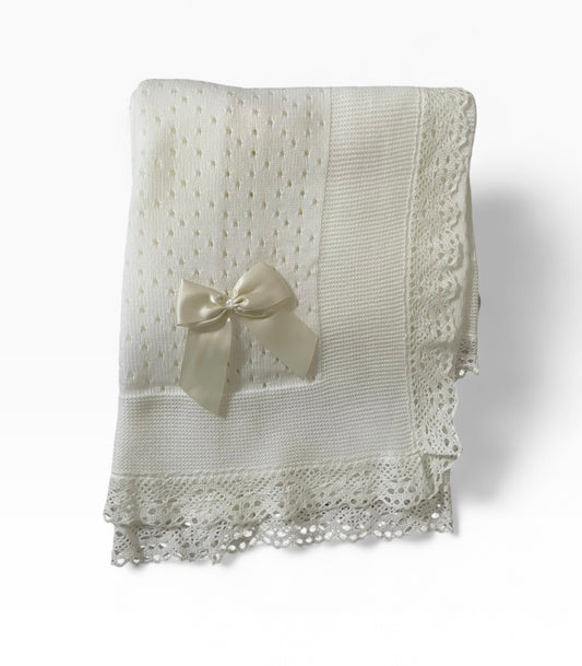 Beautiful Ivory Spanish Baby Blanket With Bow - 120x120cm